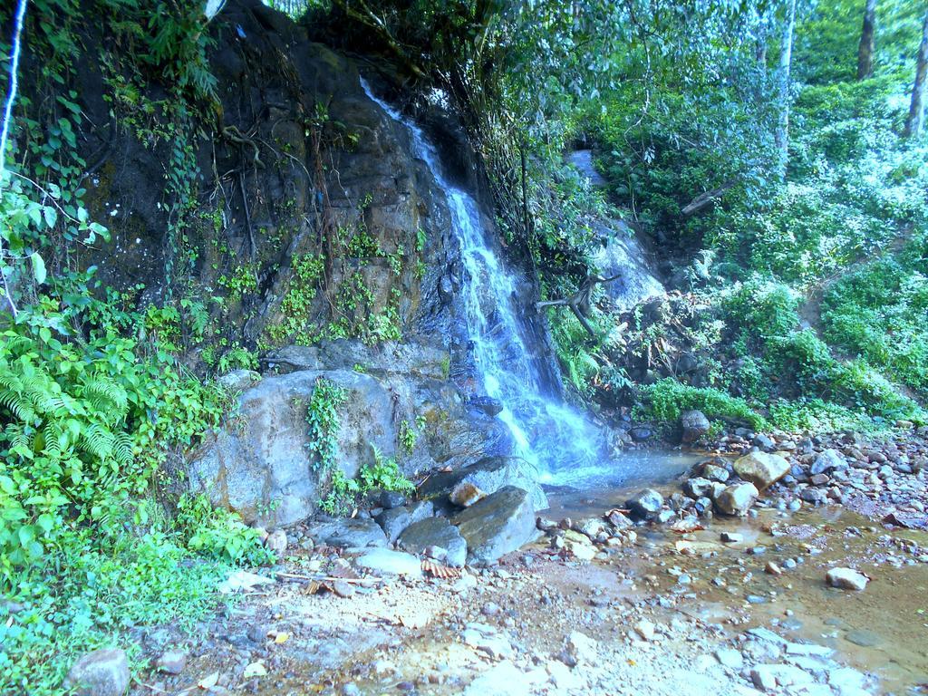 Sapphire Holiday Resort Ratnapura Exterior foto