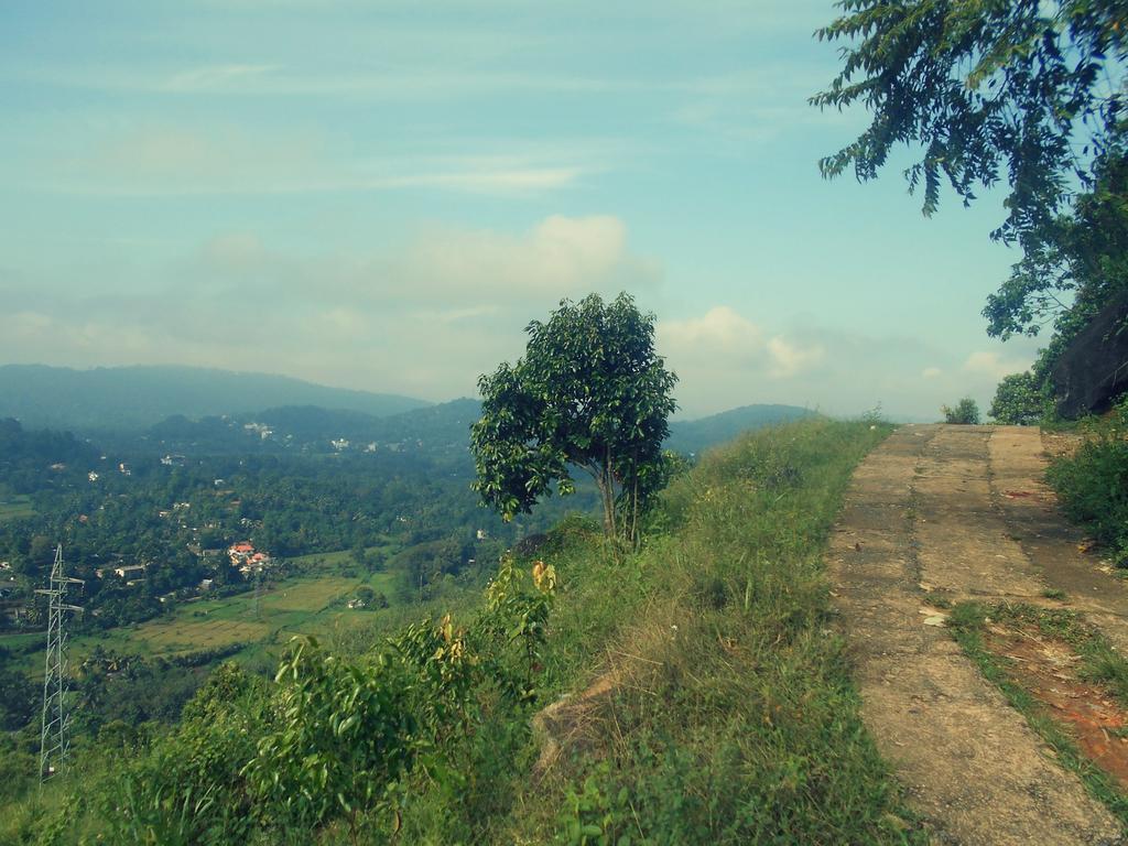 Sapphire Holiday Resort Ratnapura Exterior foto